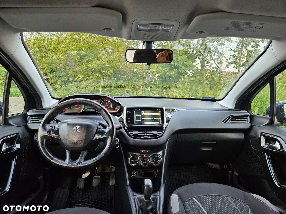 Peugeot 208 - 9