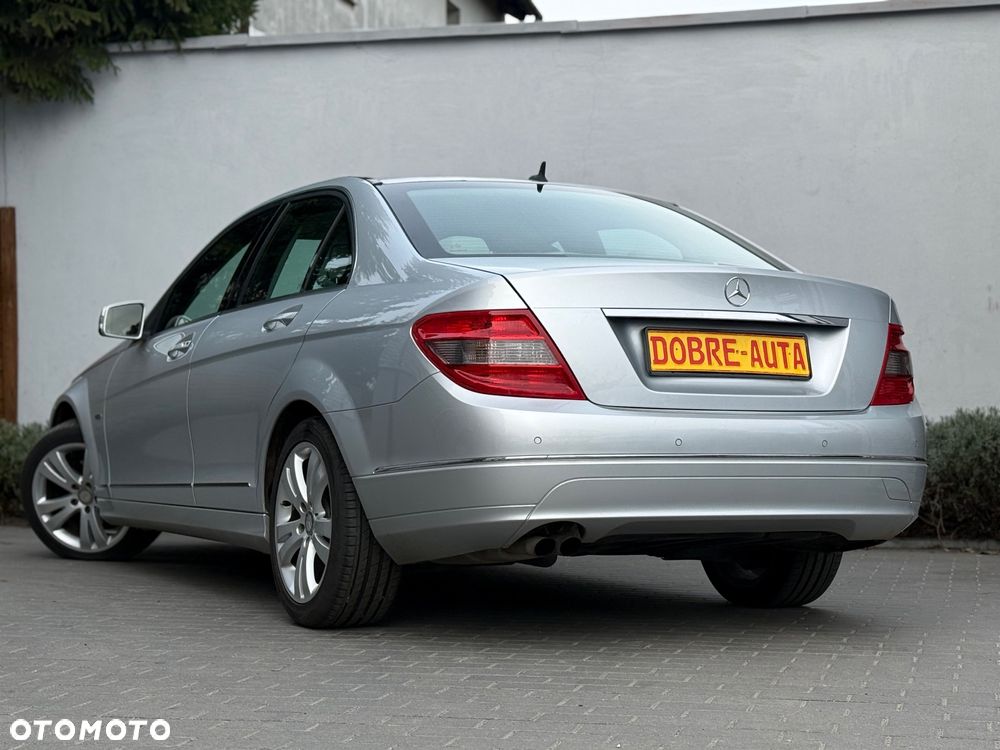 Mercedes-Benz Klasa C 180 T Kompressor Automatik BlueEFFICIENCY Avantgarde - 31