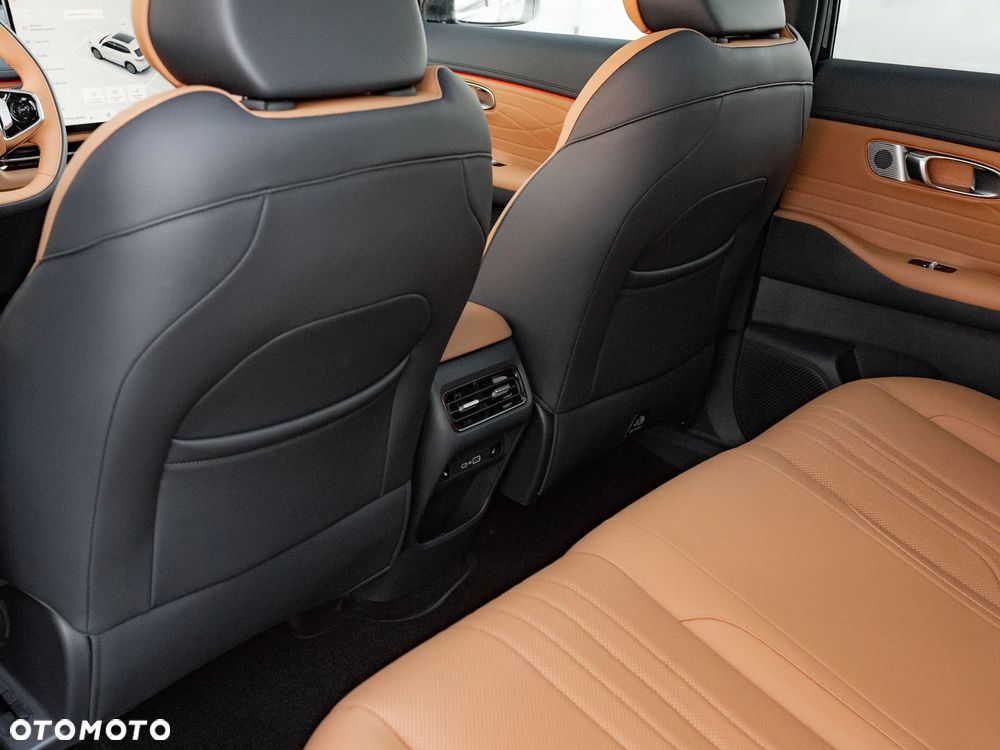 Geely Starray EM-i 1.5 PHEV Max - 16