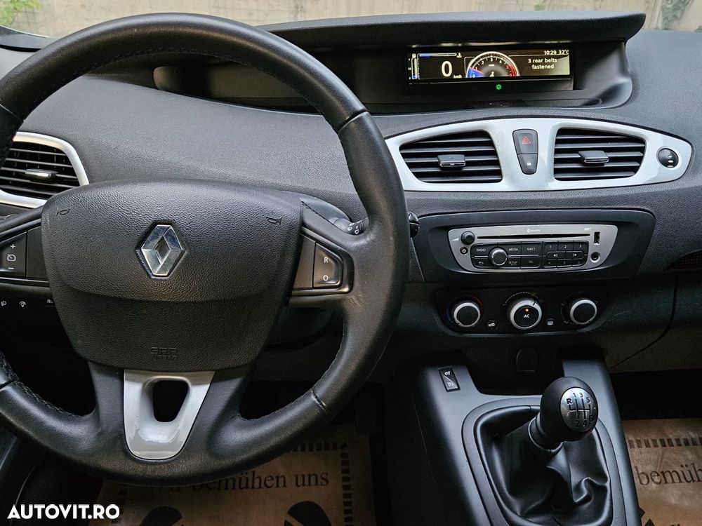 Renault Scenic 1.5 dCi Luxe Expression - 8
