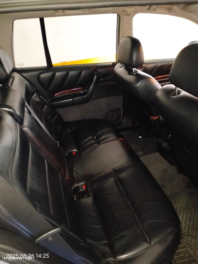 Opel Omega Caravan 2.5i V6 CD - 11