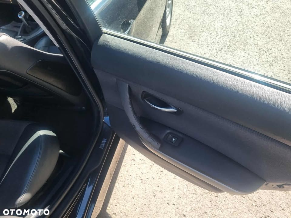 BMW Seria 3 325i - 18