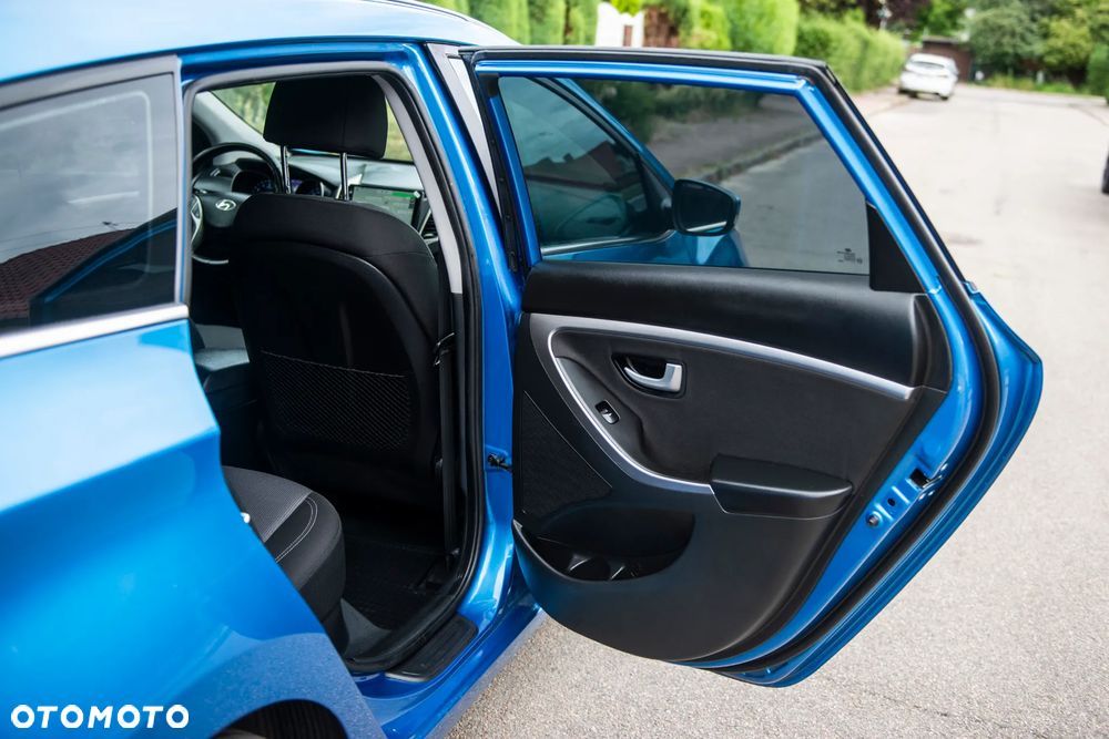 Hyundai i30 1.6 GDI Style - 34