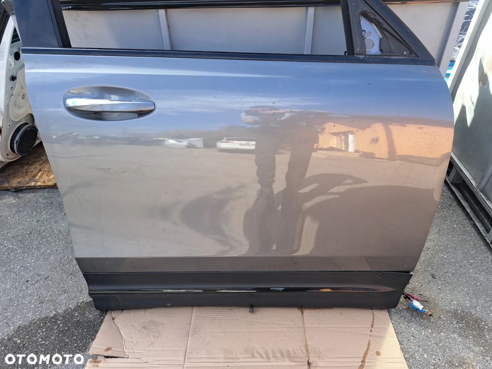 Mercedes GLB drzwi prawy przód kompletne - 10