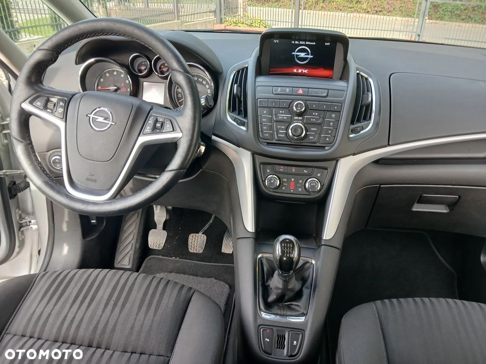 Opel Zafira - 19