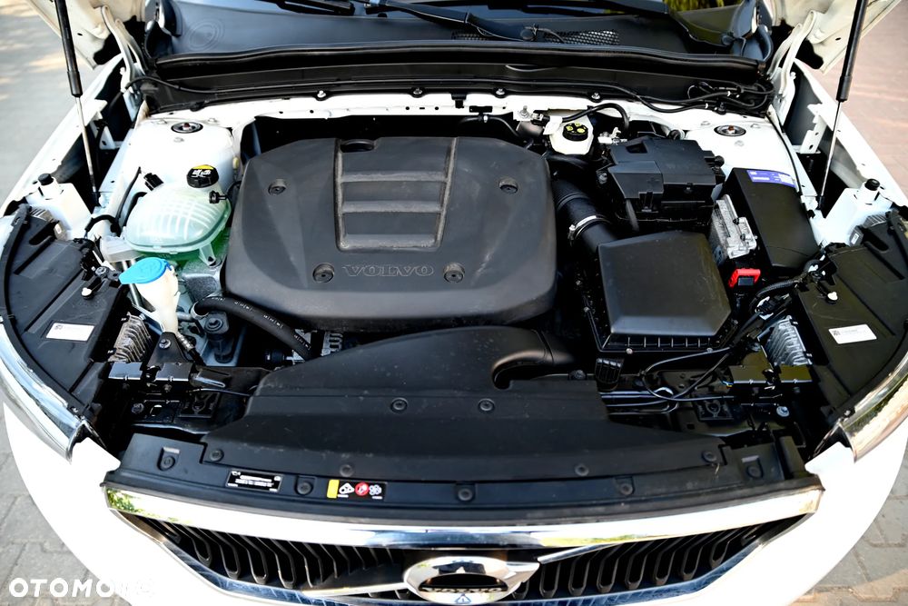 Volvo XC 40 T3 Geartronic Momentum Pro - 15