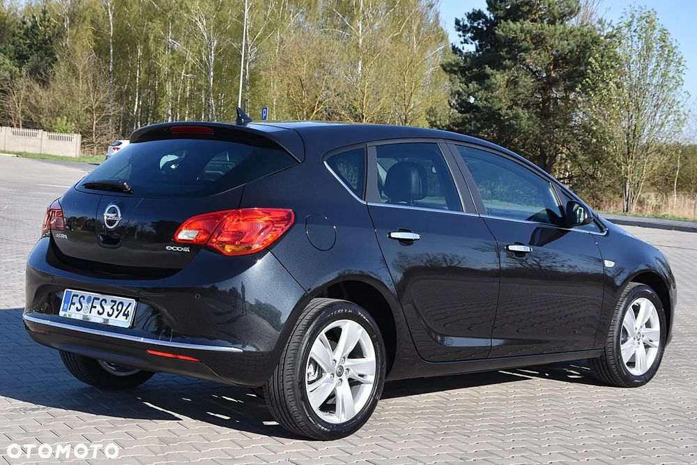 Opel Astra 1.4 T Cosmo EU6 - 8