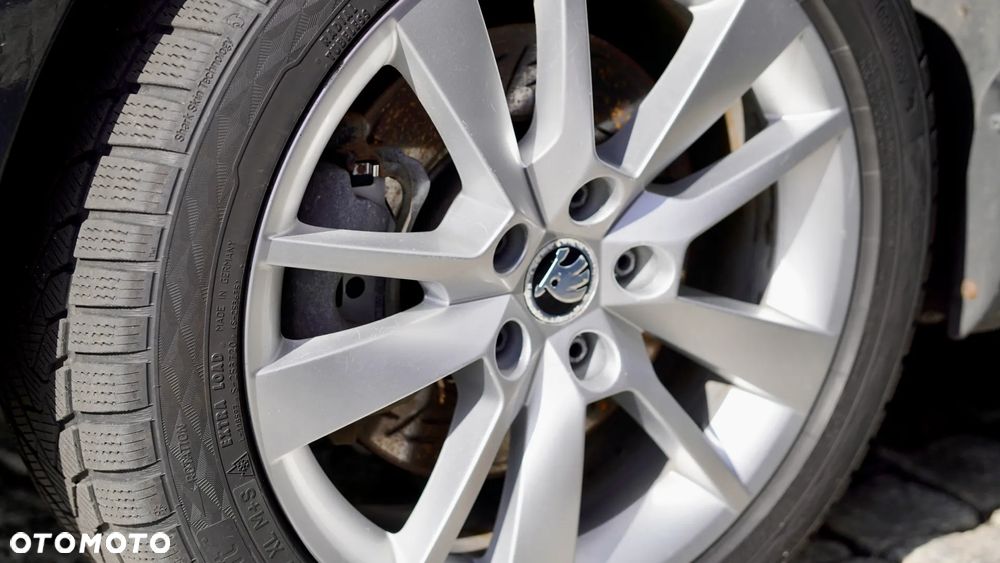 Skoda Octavia 2.0 TDI SCR 4x4 Style DSG - 9