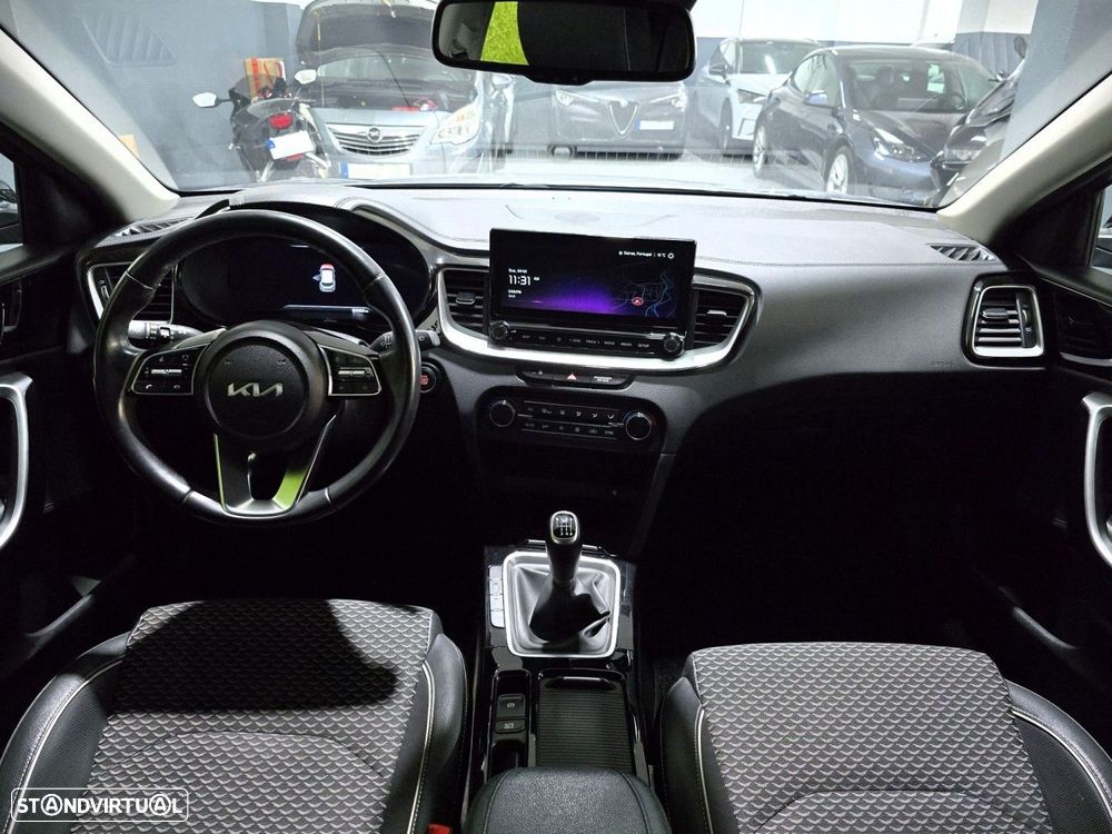 Kia XCeed 1.0 T-GDI Tech+SRF - 17