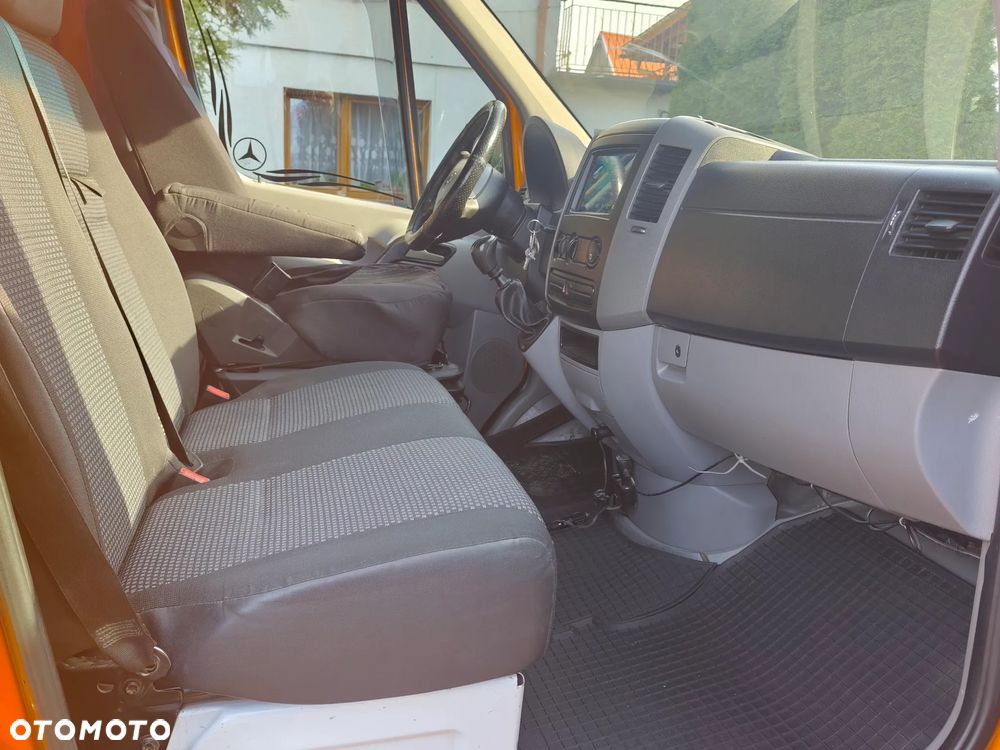 Mercedes-Benz Sprinter - 21
