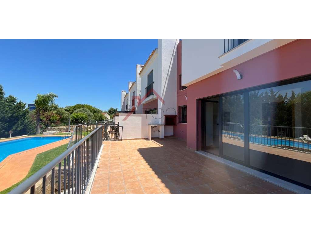 Moradia V3 de Design Contemporâneo em Condomínio Privado com Piscina - Grande imagem: 4/38