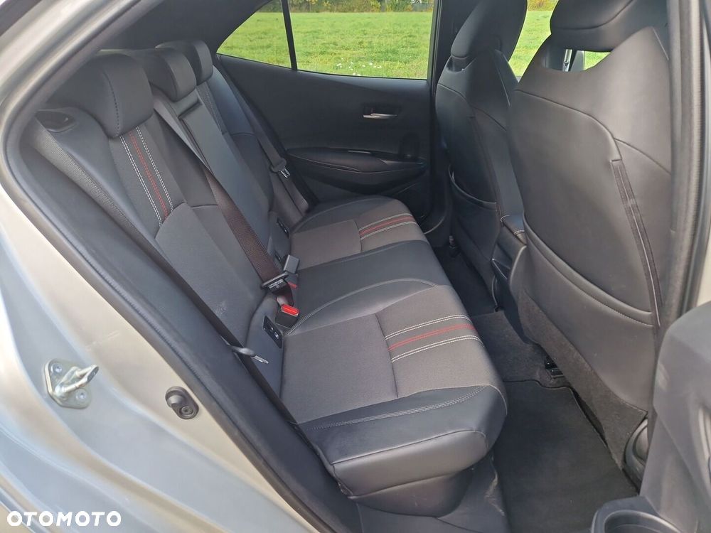 Toyota Corolla 1.8 Hybrid GR Sport - 12