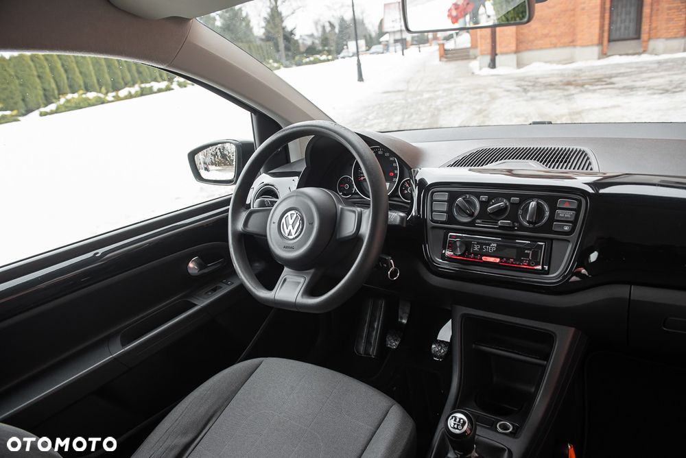 Volkswagen up! black - 23