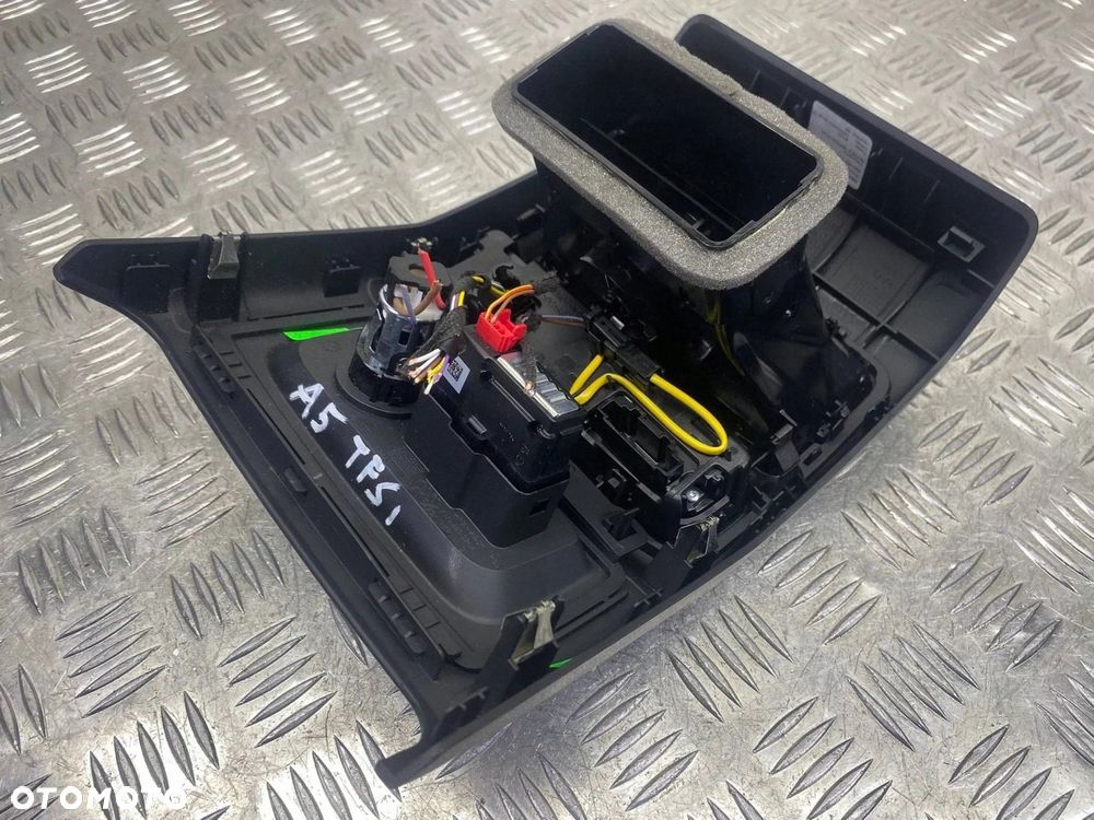 KRATKA NAWIEWU TYŁ TYLNA TUNELU USB GNIAZDO 12V AUDI A5 S5 RS5 8W - 15
