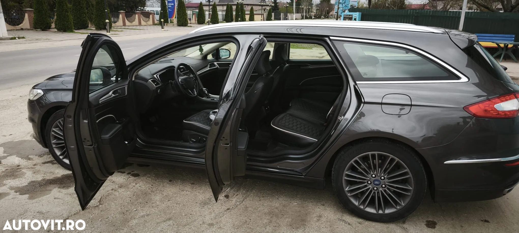 Ford Mondeo Vignale 2.0 TDCi Powershift AWD - 7