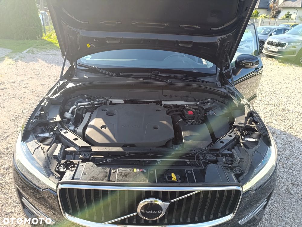 Volvo XC 60 B4 D Momentum Pro - 23