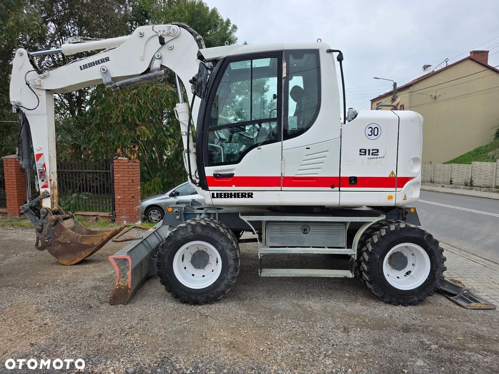 Liebherr 912 Compact - 1