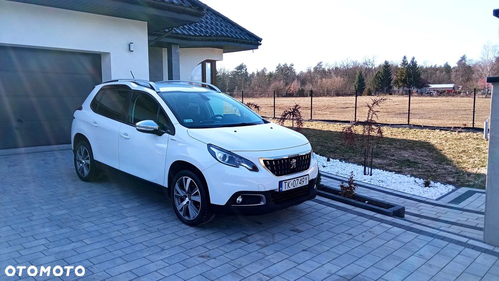 Peugeot 2008 1.2 Pure Tech Style - 10