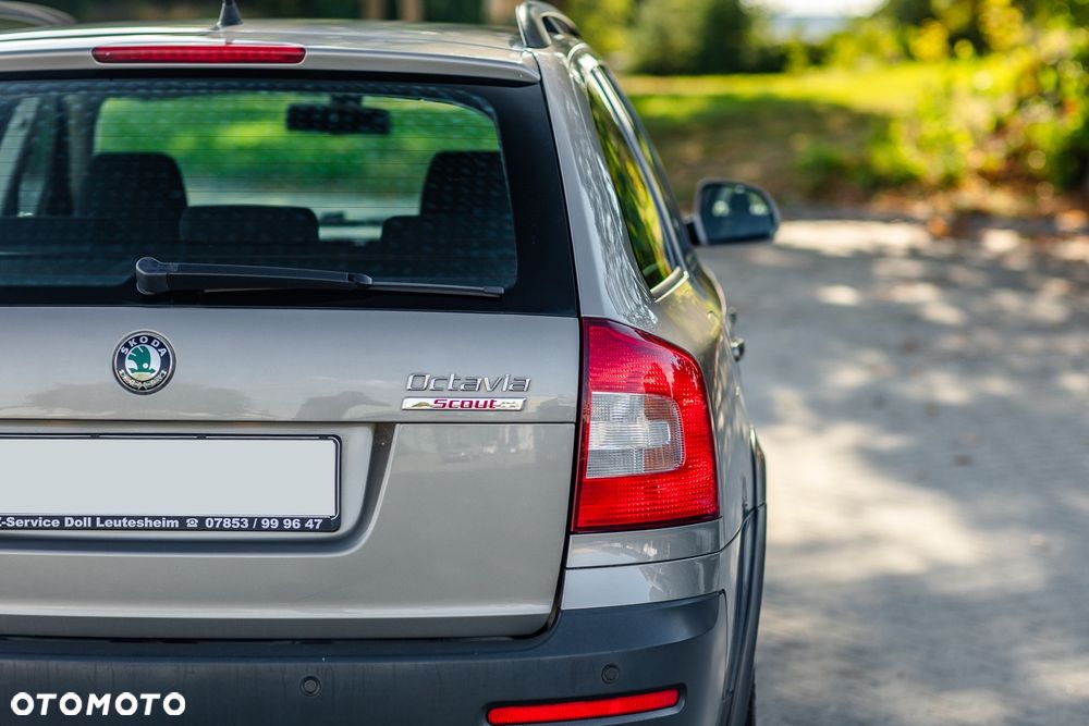 Skoda Octavia 2.0 TDI DPF 4x4 DSG Scout - 13