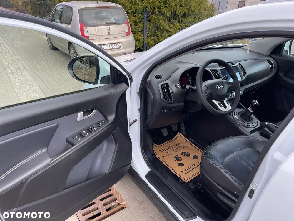 Kia Sportage 2.0 CRDI 4WD Dream-Team Edition - 10