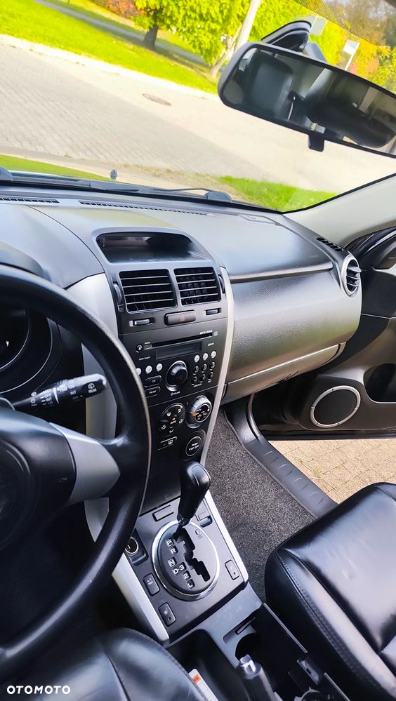 Suzuki Grand Vitara 2.0 De Luxe - 19