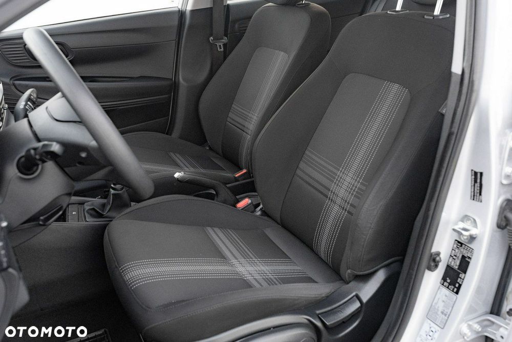 Hyundai i20 1.2 Pure - 11