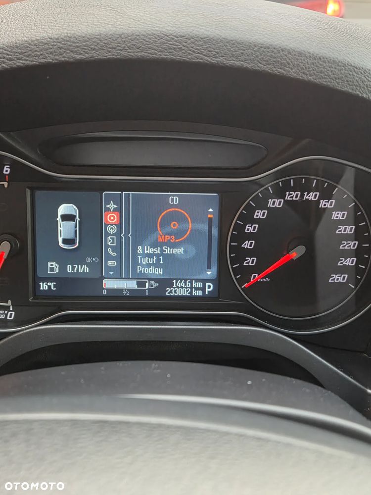Ford S-Max - 19