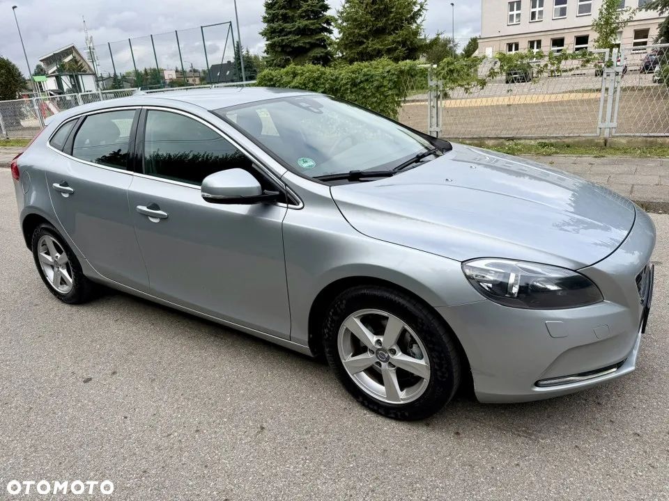 Volvo V40 T3 Momentum - 5