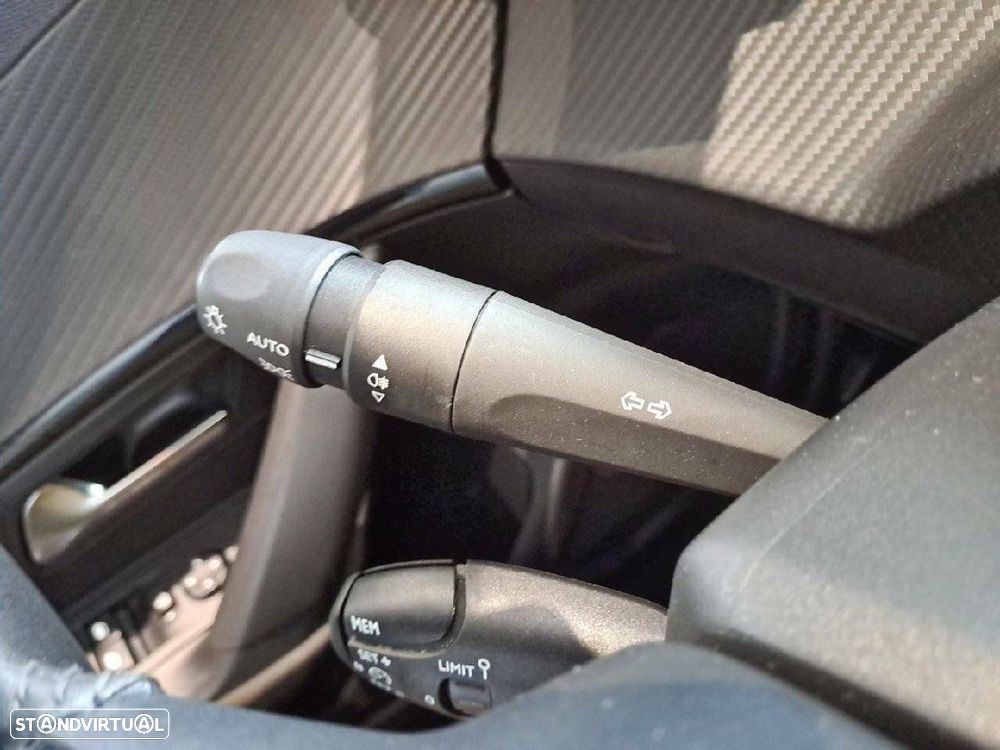 Peugeot 2008 1.2 PureTech Active - 14