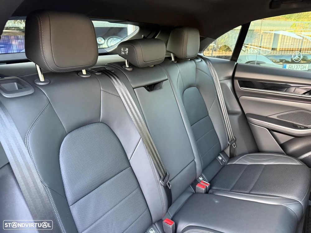 Porsche Macan Electric 4 - 16