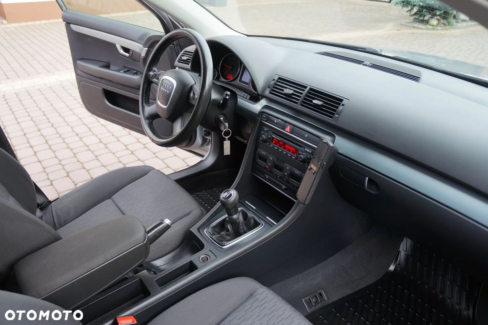 Audi A4 Avant - 9