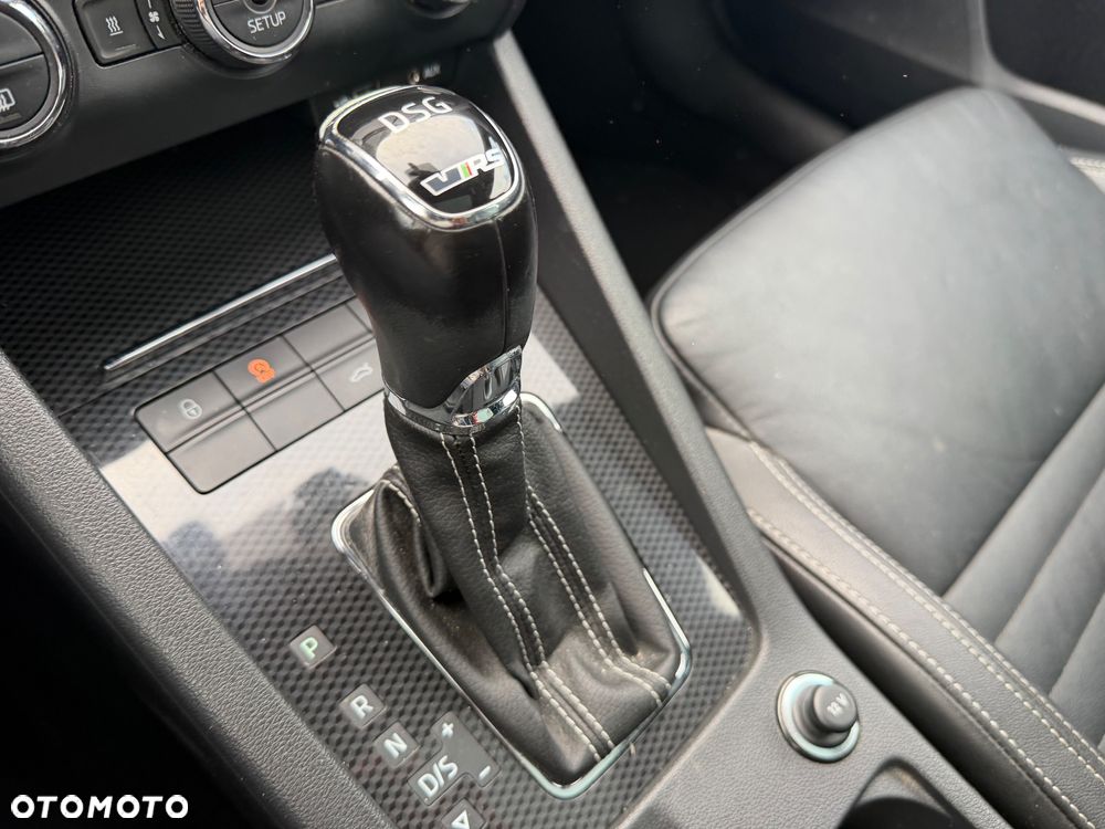 Skoda Octavia 2.0 TDI DSG RS - 30