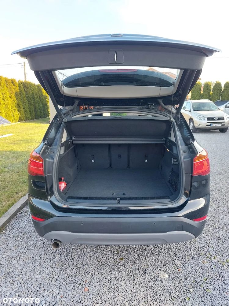 BMW X1 sDrive18i Advantage - 23