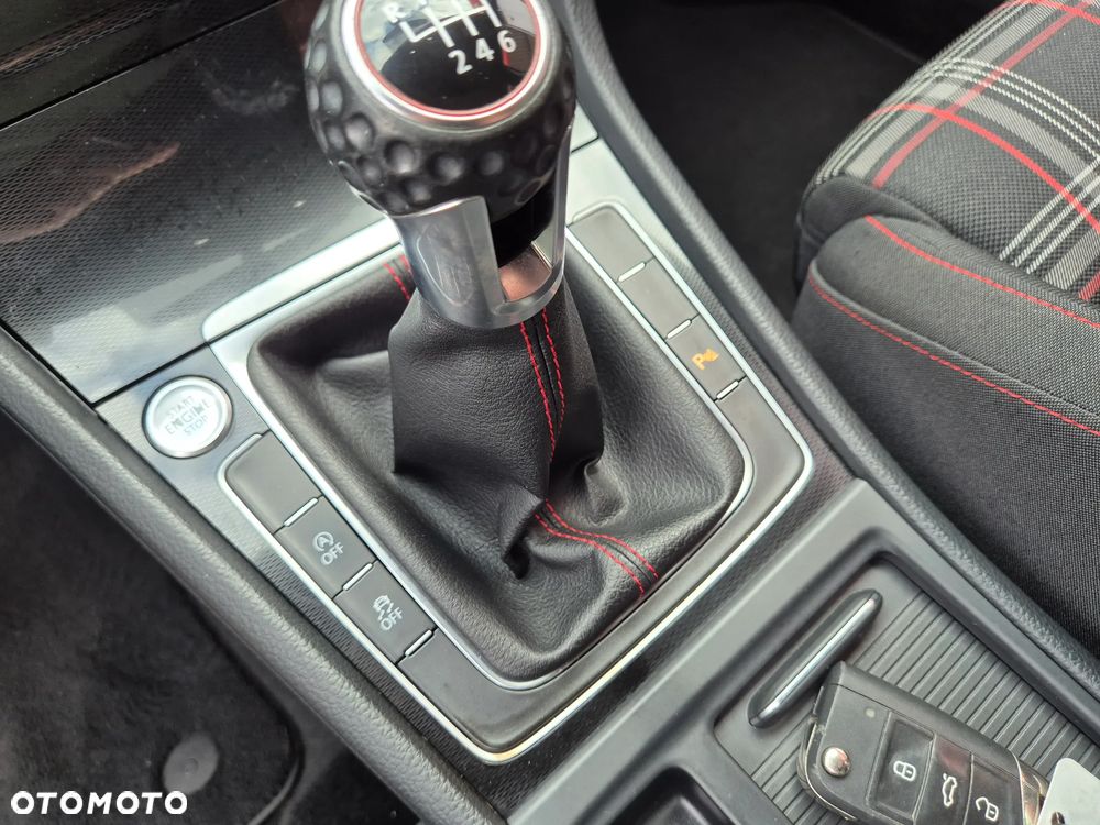 Volkswagen Golf GTI BlueMotion Technology - 39