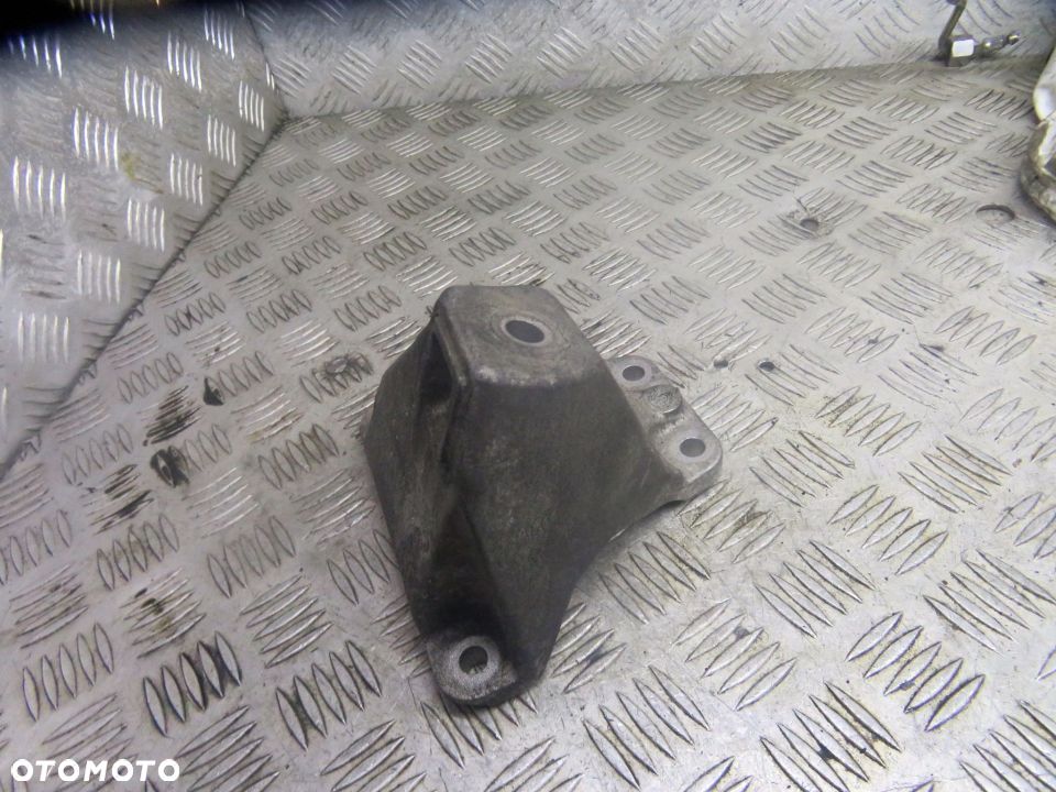 ŁAPA WSPORNIK 5 F10 F11 2.0 D N47 6795958 SILNIKA PRAWA BMW 2010-2017 - 3