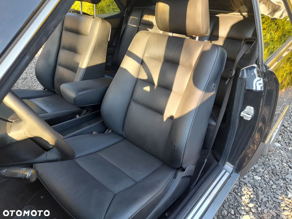 Mercedes-Benz W124 (1984-1993) - 12