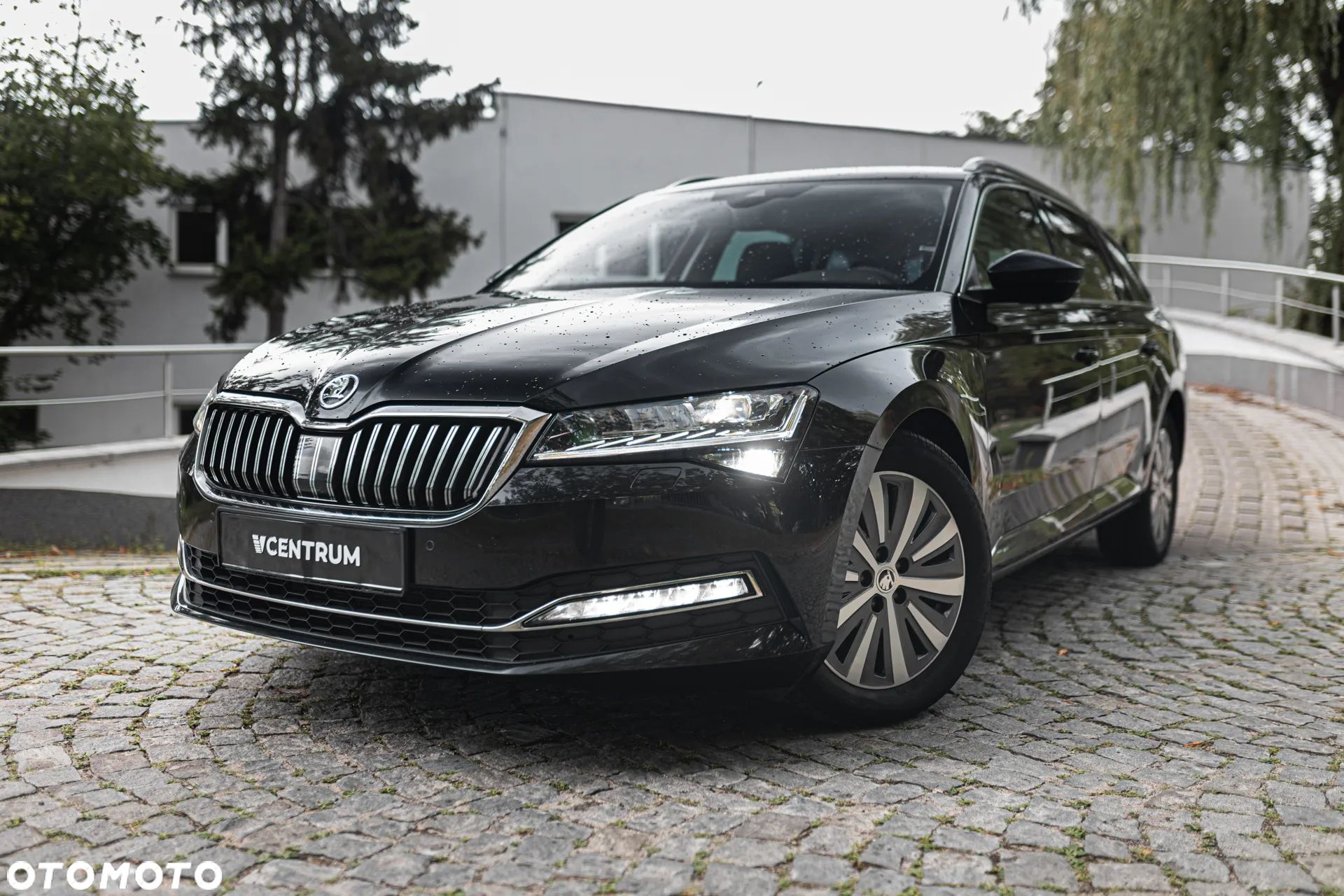 Skoda Superb 2.0 TDI SCR Style DSG - 1