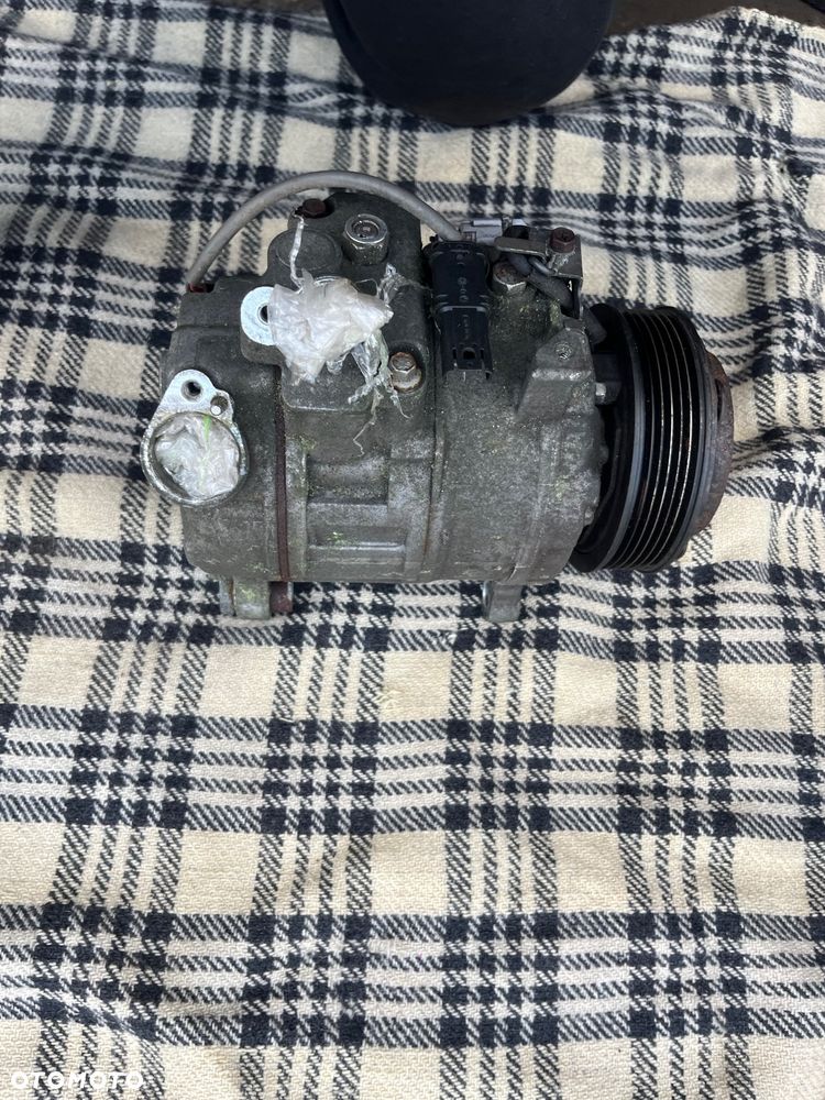 Pompa kompresor Klimatyzacji BMW 2.0i - 4