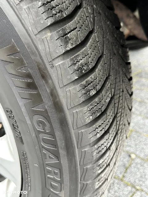 Ford Kuga 2.0 TDCi 2x4 Titanium - 8