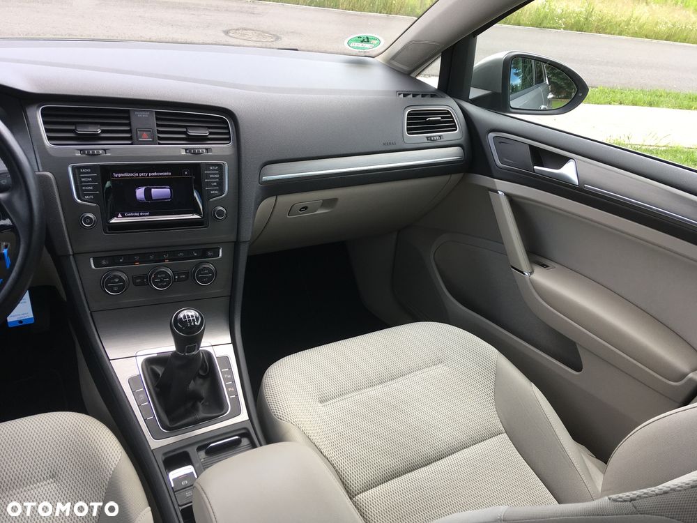 Volkswagen Golf - 11