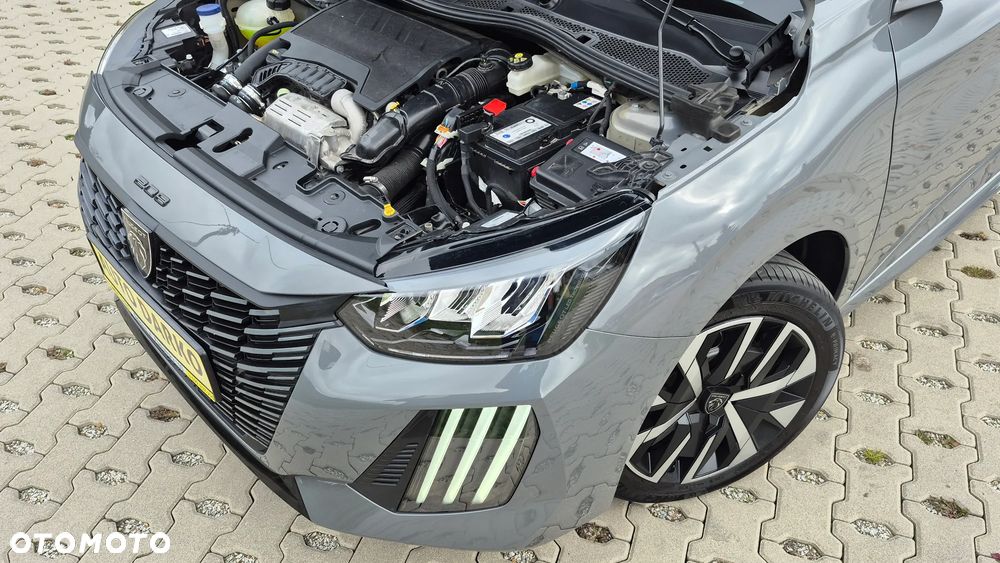 Peugeot 208 - 16