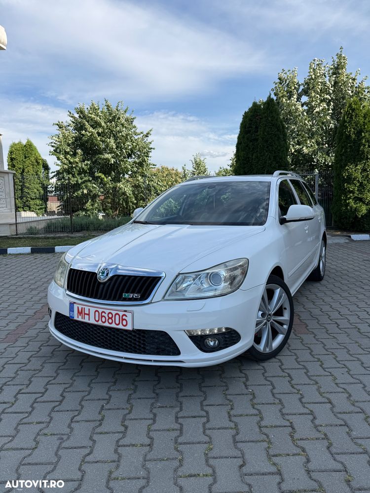 Skoda Octavia 2.0 TDI CR DPF DSG RS - 1
