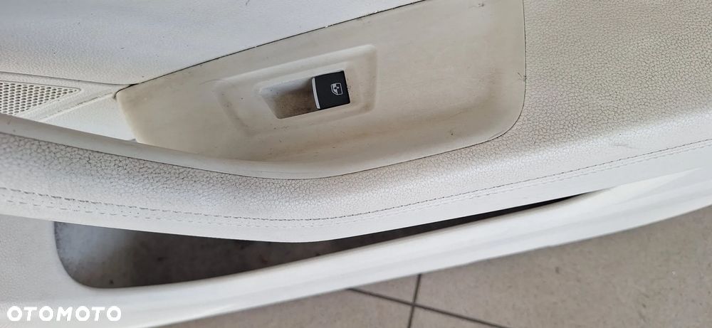 Volkswagen Passat B8 Tapicerka Boczek Drzwi Przód Prawy - 5