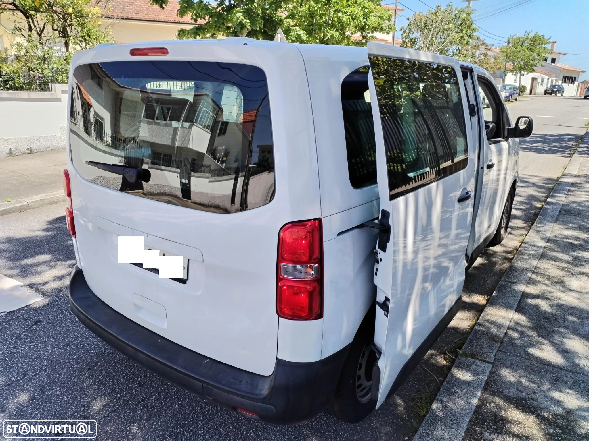 Peugeot Traveller 1.5 BlueHDi L2H1 Business Standard - 7