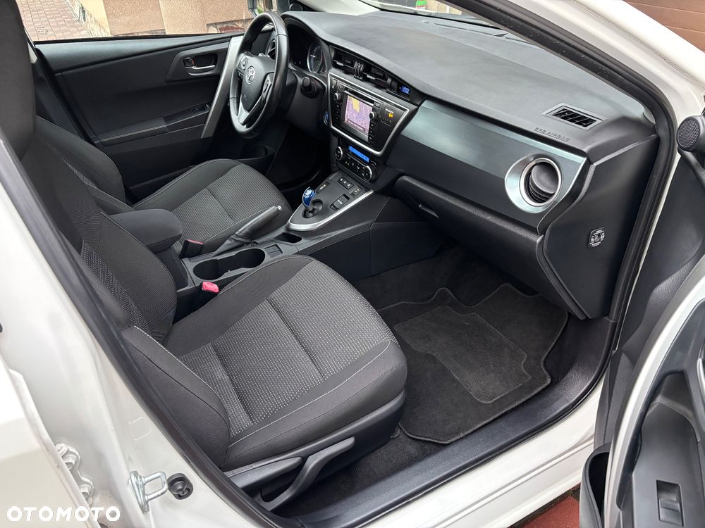 Toyota Auris 1.8 HSD Luna - 8