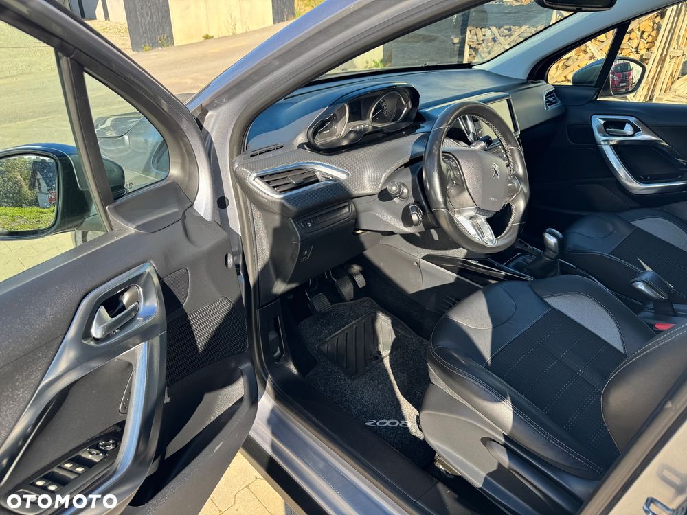 Peugeot 2008 - 11