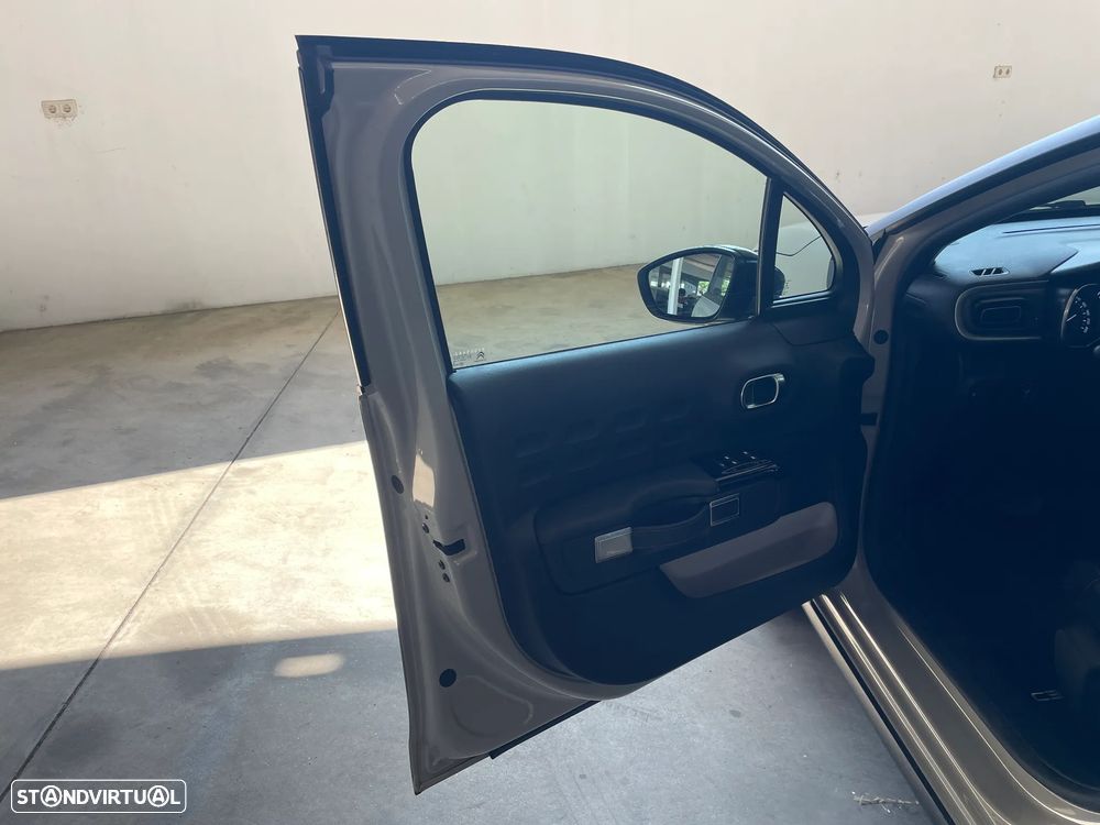 Citroën C3 1.2 PureTech Shine EAT6 - 9