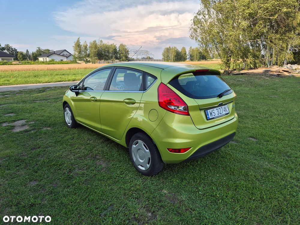 Ford Fiesta 1.4 Titanium EU5 - 6
