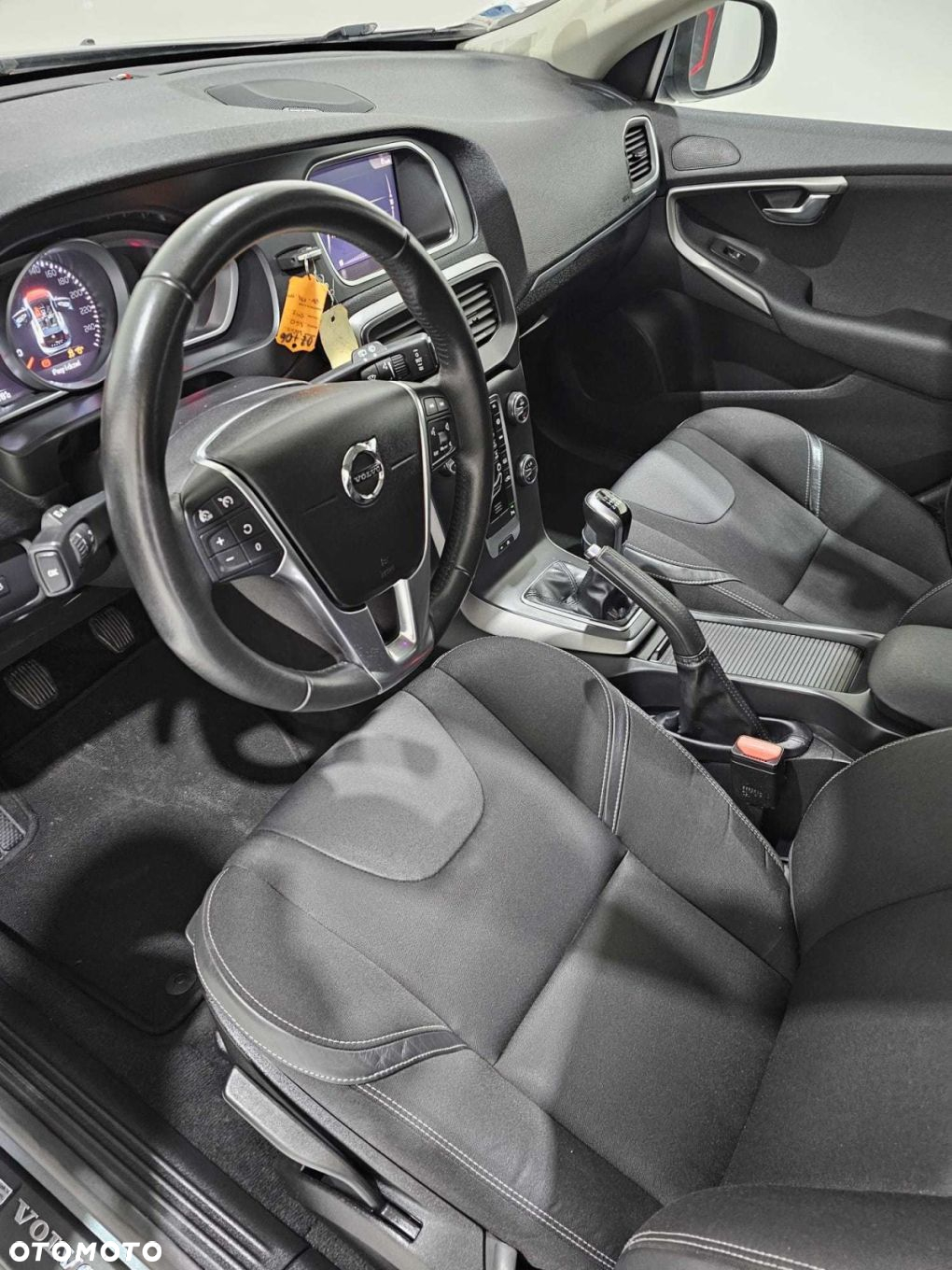 Volvo V40 - 16