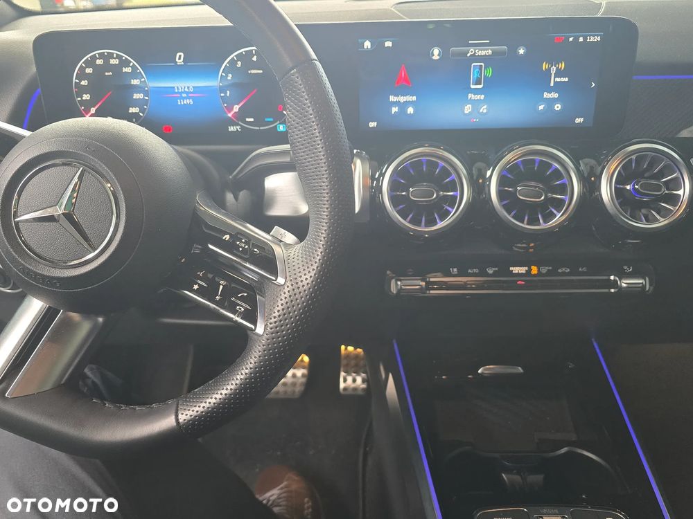 Mercedes-Benz GLB 200 AMG Line 7G-DCT - 7
